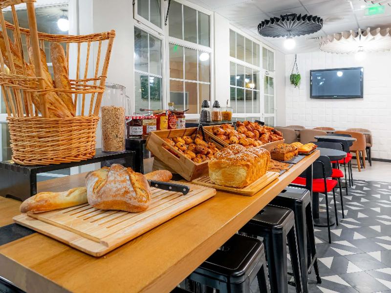 ibis Paris Ornano Montmartre Nord 18ème image