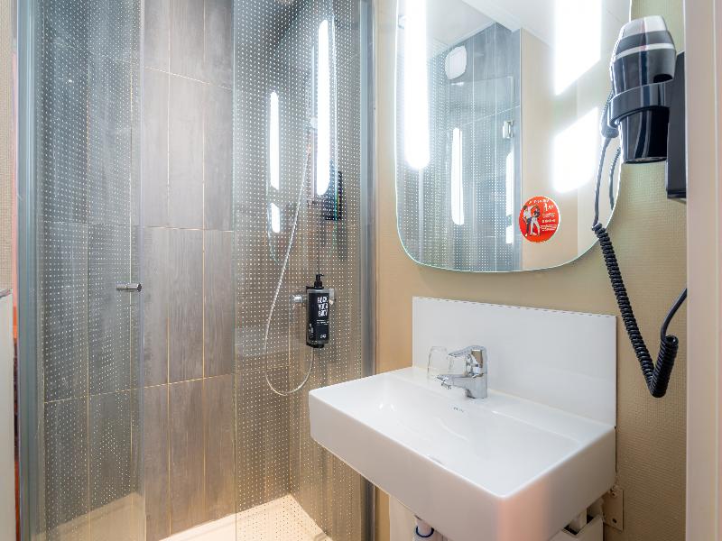ibis Paris Ornano Montmartre Nord 18ème image
