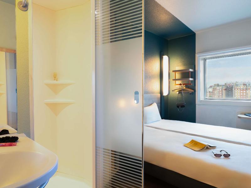 Ibis Budget Porte D'Orleans image