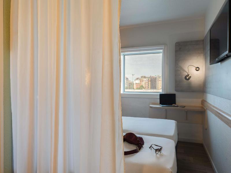 Ibis Budget Porte D'Orleans image
