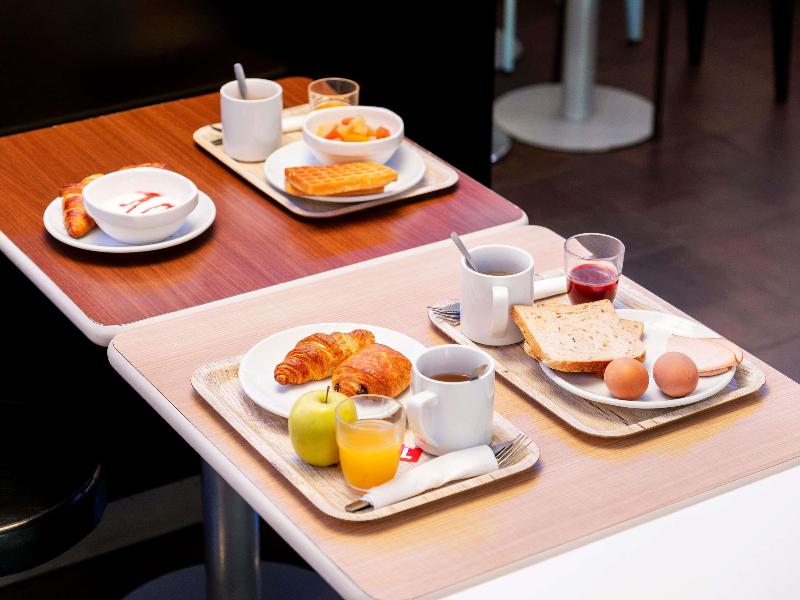 ibis budget Paris Porte de Vincennes image