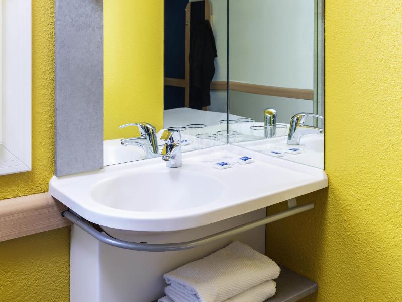 ibis budget Paris Porte de Vincennes image
