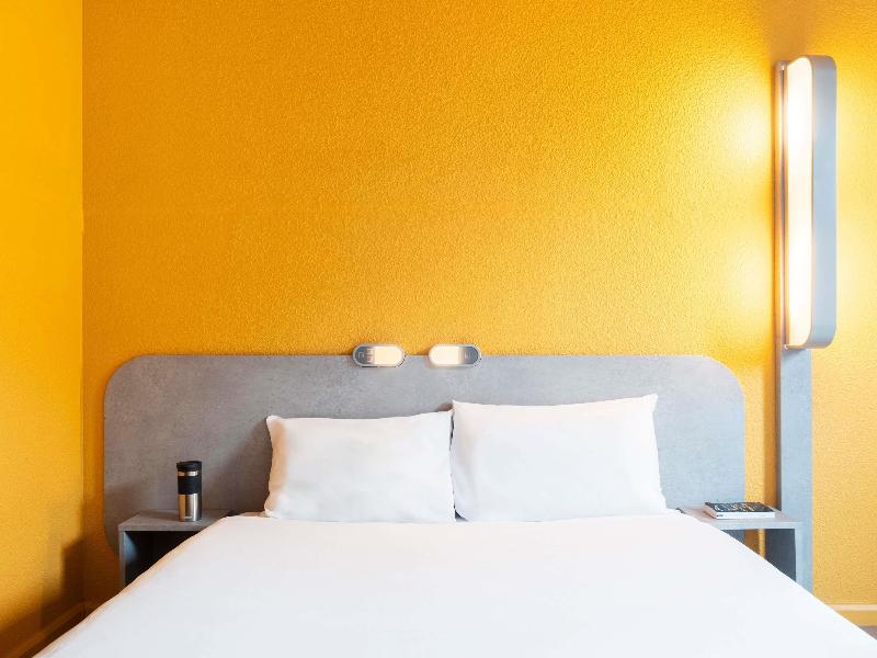ibis budget Paris Porte de Vincennes image