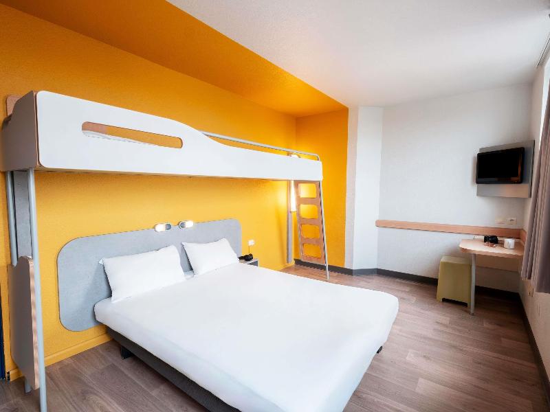 ibis budget Paris Porte de Vincennes image