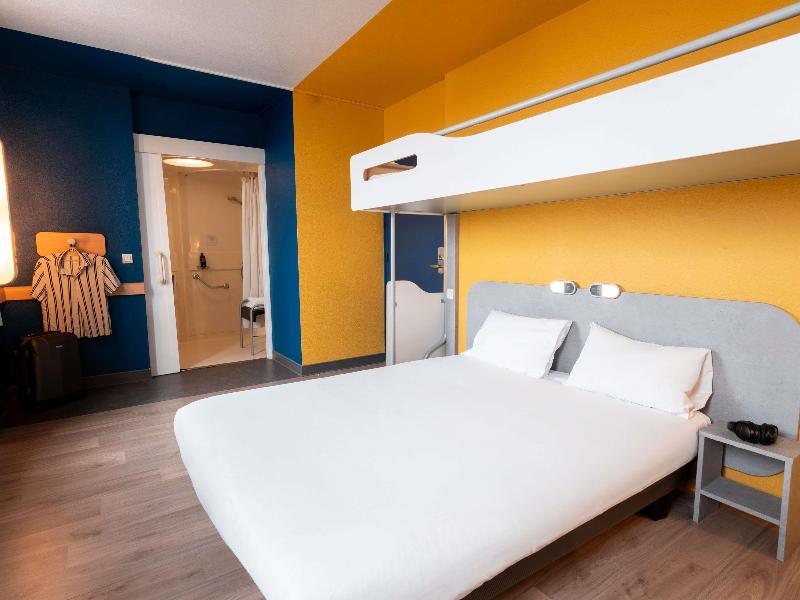 ibis budget Paris Porte de Vincennes image