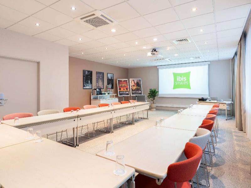 ibis Styles Paris Porte d'Orléans image