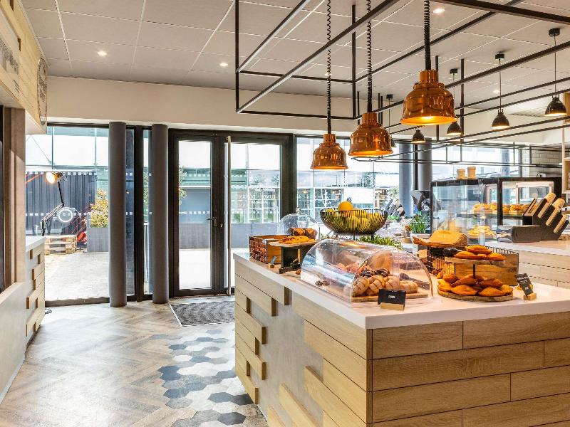 ibis Paris CDG Airport image
