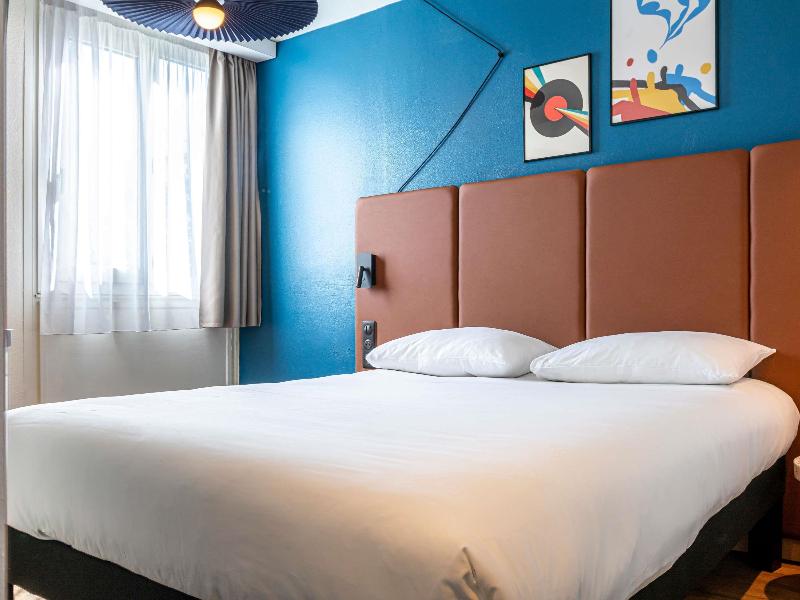 ibis Saint-Denis Stade Ouest image