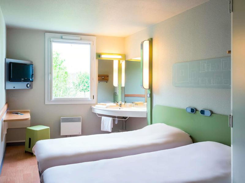 Ibis Budget Poitiers Nord Futuroscope image