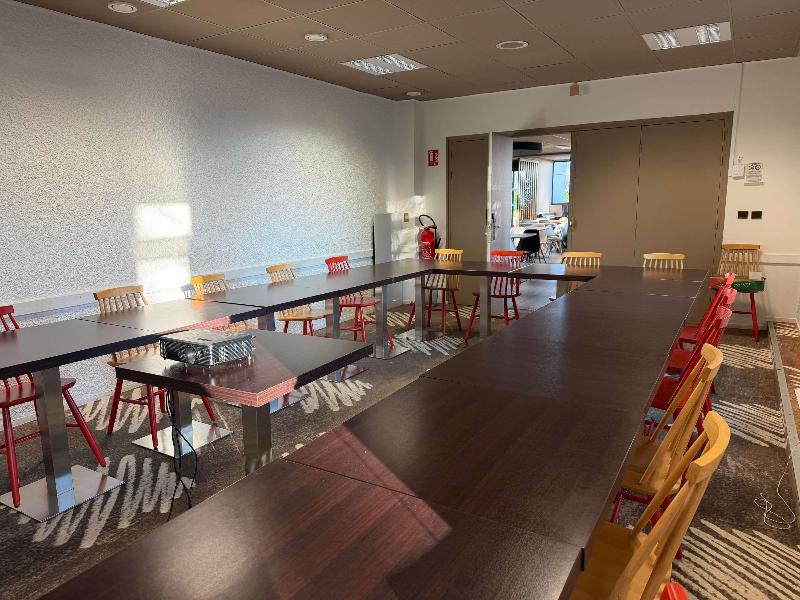 ibis Rennes Cesson image