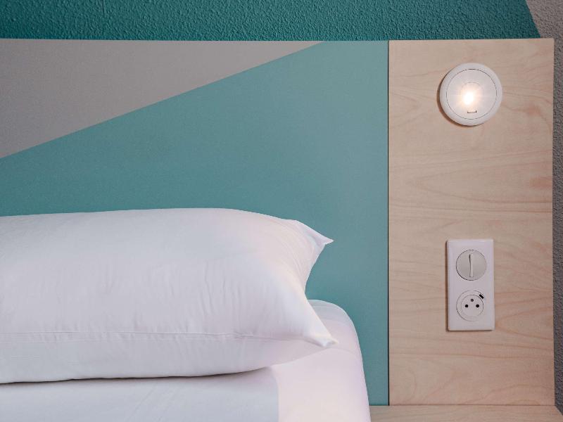 Ibis Budget Rennes Route De Saint Malo image