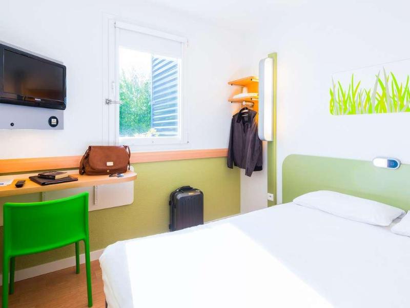 Ibis Budget Rennes Route De Saint Malo image