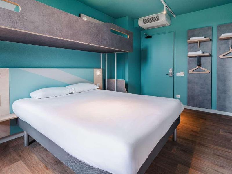 Ibis Budget Rennes Route De Saint Malo image