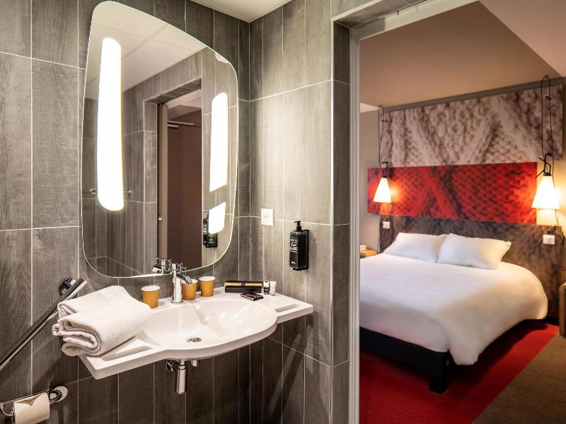 ibis Moulins Sud image
