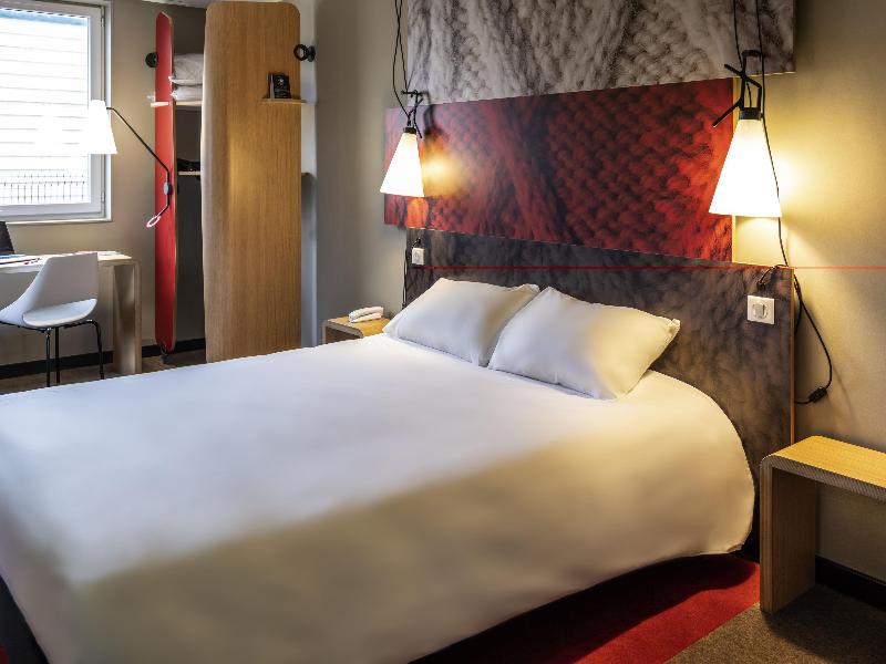 ibis Moulins Sud image