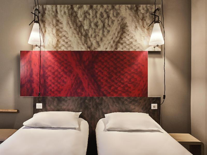 ibis Moulins Sud image
