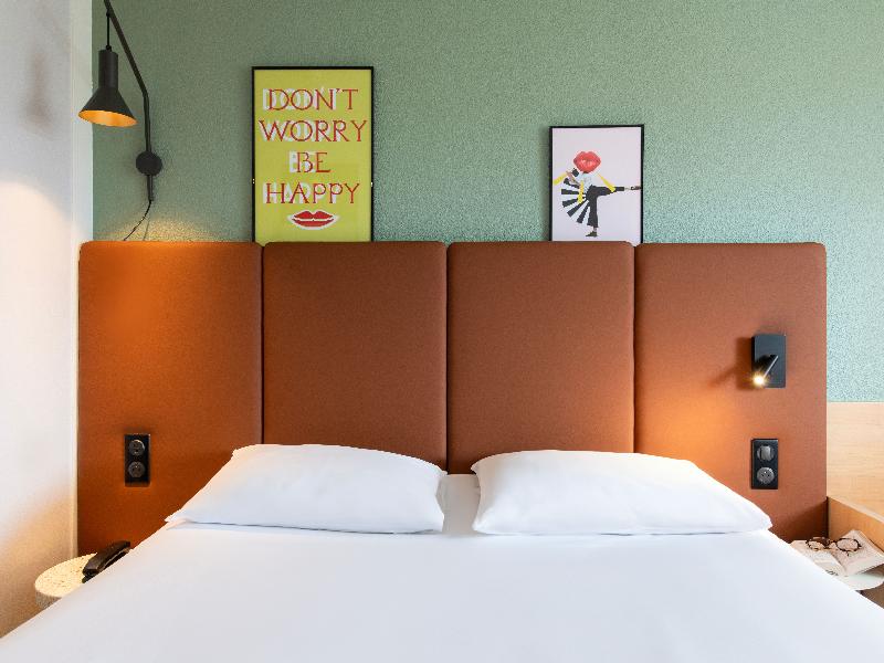 ibis Rennes Centre Gare Sud image