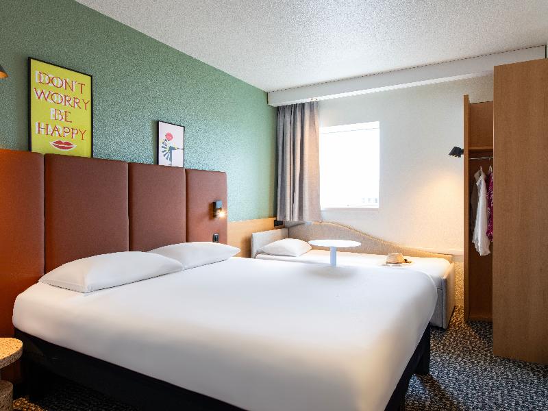 ibis Rennes Centre Gare Sud image