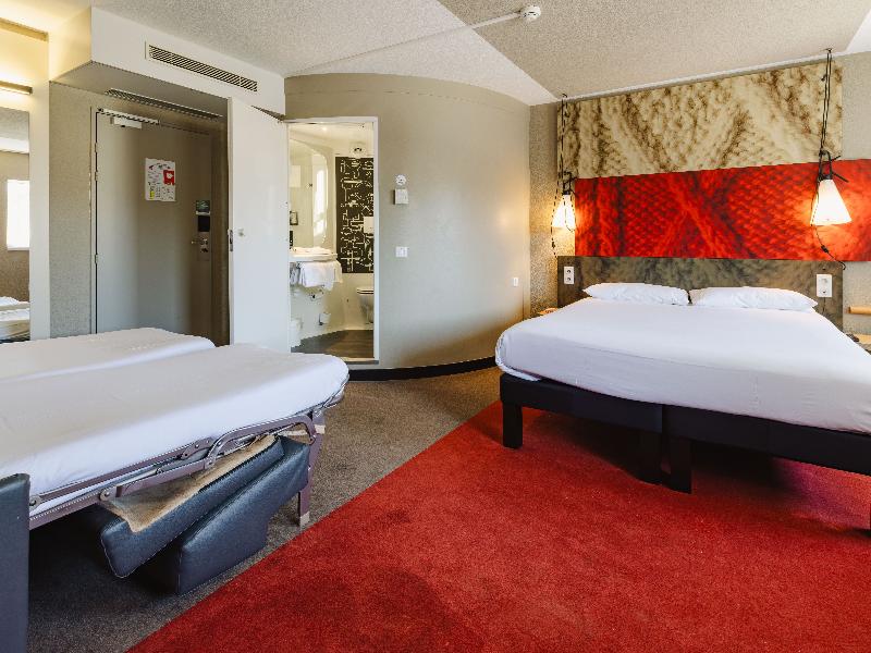 ibis Rennes Centre Gare Sud image