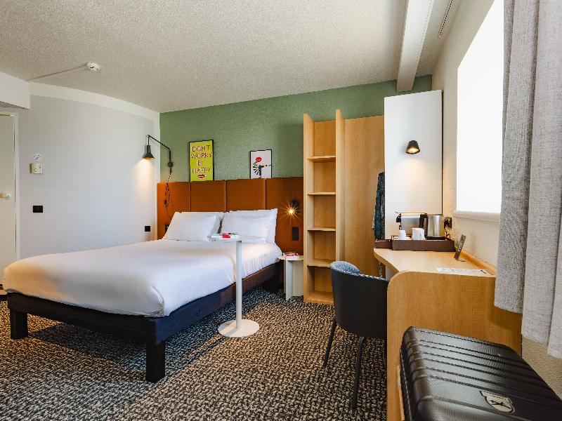 ibis Rennes Centre Gare Sud image