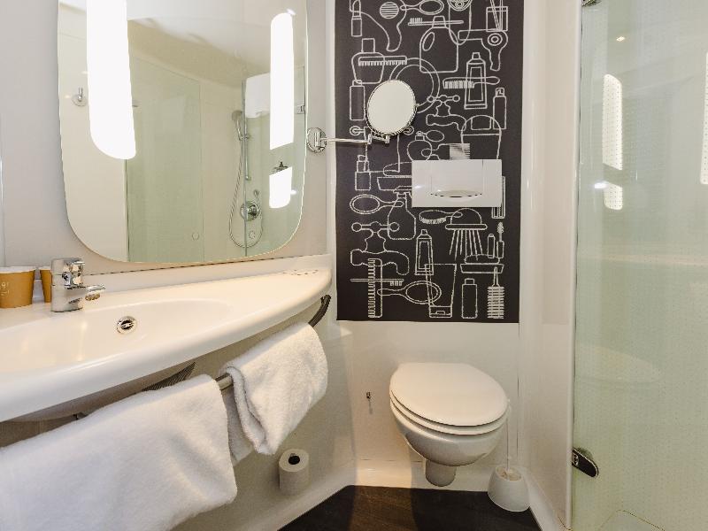 ibis Rennes Centre Gare Sud image