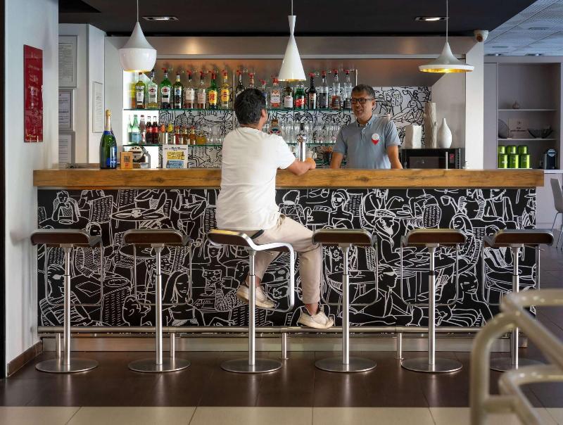 ibis Epernay Centre Ville image