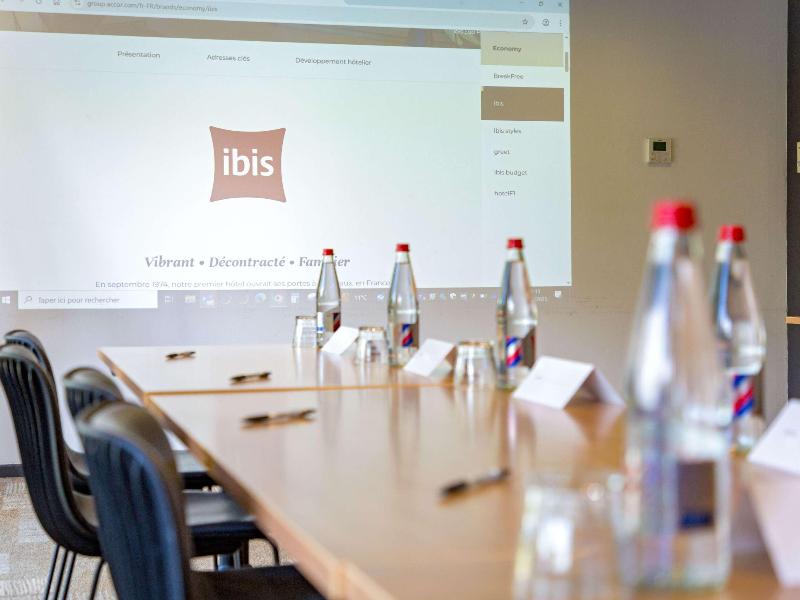 ibis Salon-de-Provence Sud image