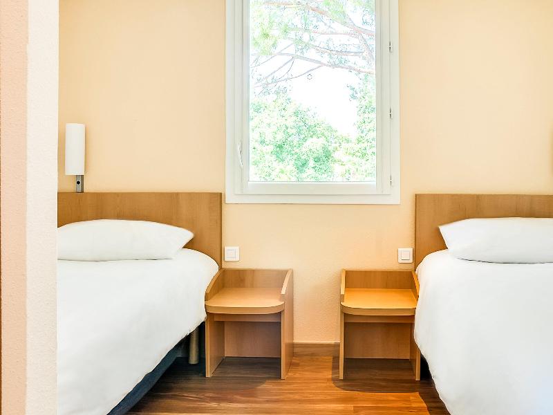 ibis Salon-de-Provence Sud image