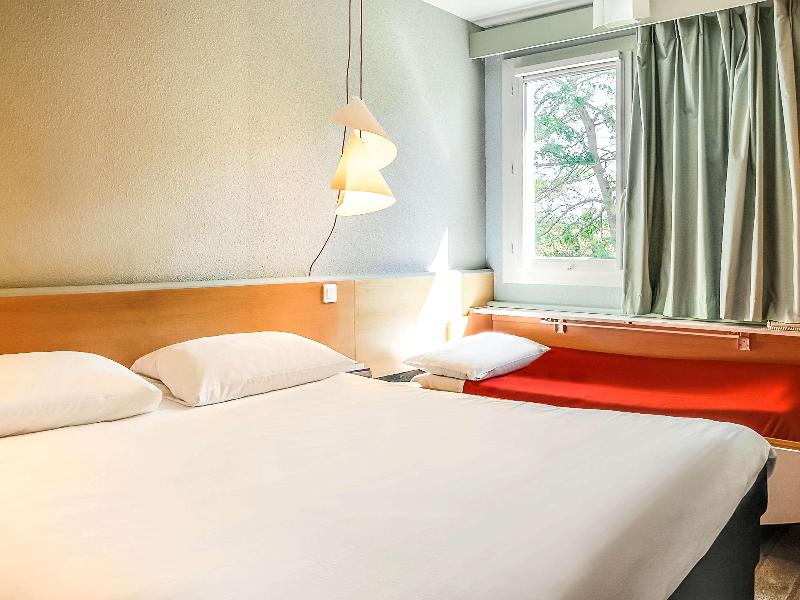 ibis Salon-de-Provence Sud image