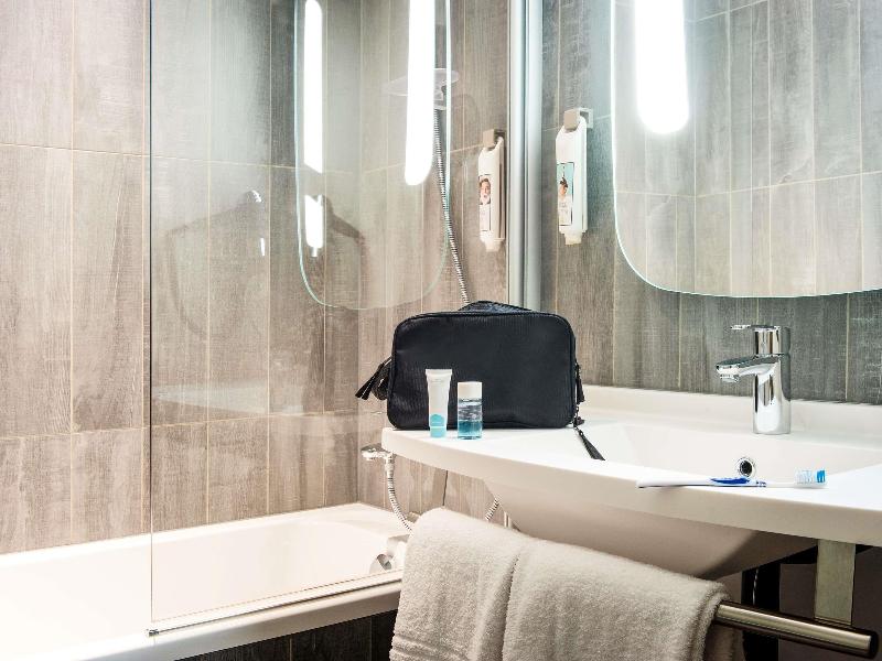 ibis Salon-de-Provence Sud image