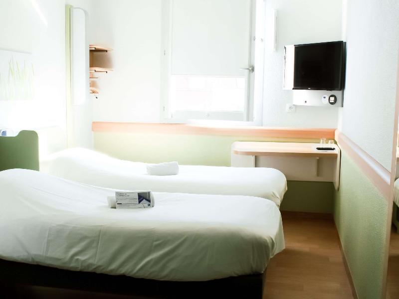 ibis budget Saint Omer Centre image
