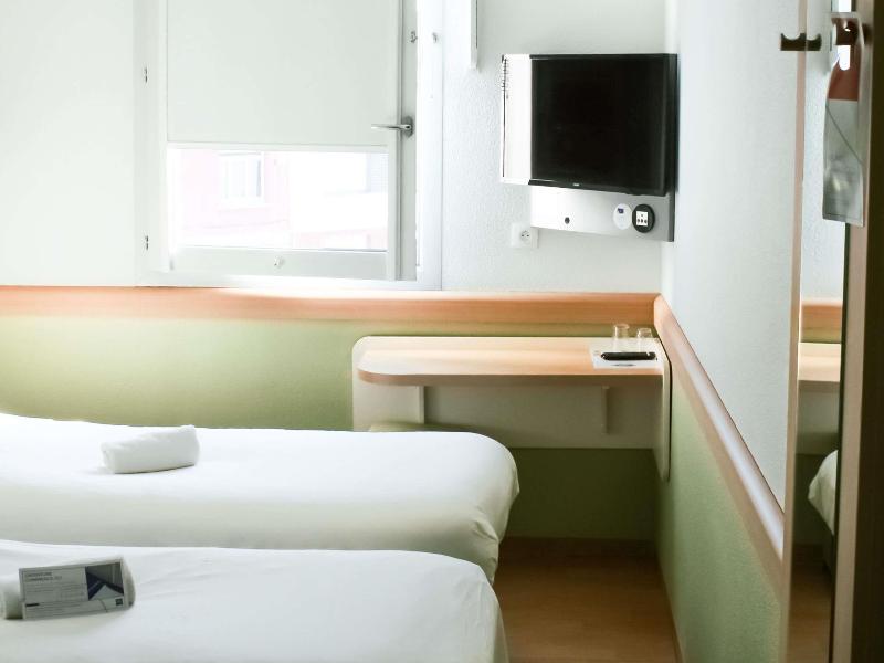 ibis budget Saint Omer Centre image