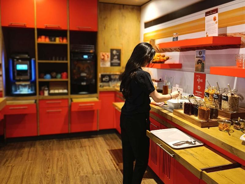 ibis Aurillac image