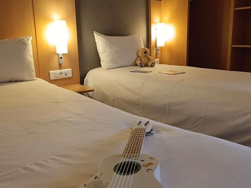 ibis Aurillac image