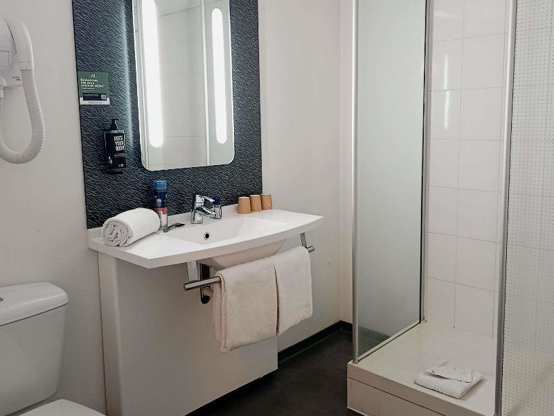 ibis Aurillac image