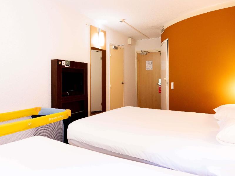 ibis Montauban image