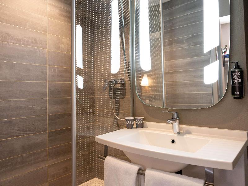 ibis Montauban image