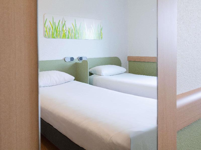 ibis budget Montauban Les Chaumes image