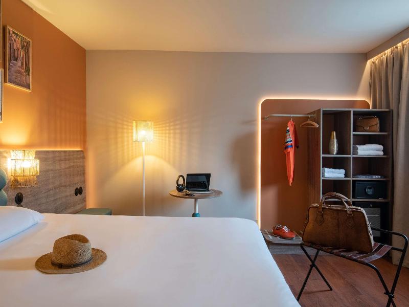 ibis Golfe de Saint Tropez image