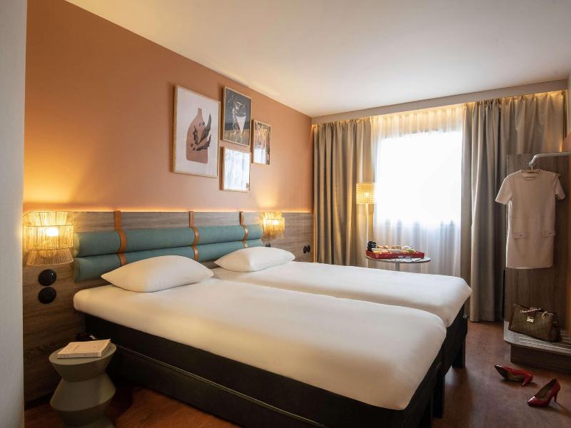 ibis Golfe de Saint Tropez image