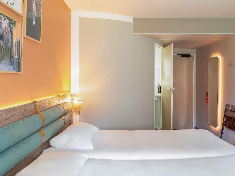 ibis Golfe de Saint Tropez image