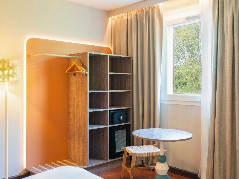 ibis Golfe de Saint Tropez image