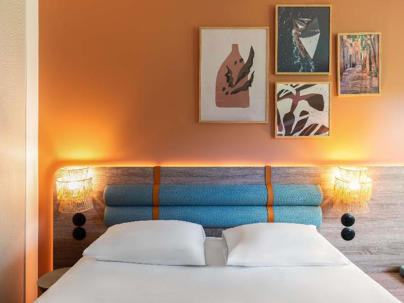 ibis Golfe de Saint Tropez image