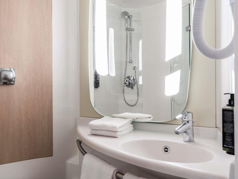 ibis Golfe de Saint Tropez image