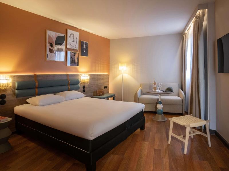 ibis Golfe de Saint Tropez image