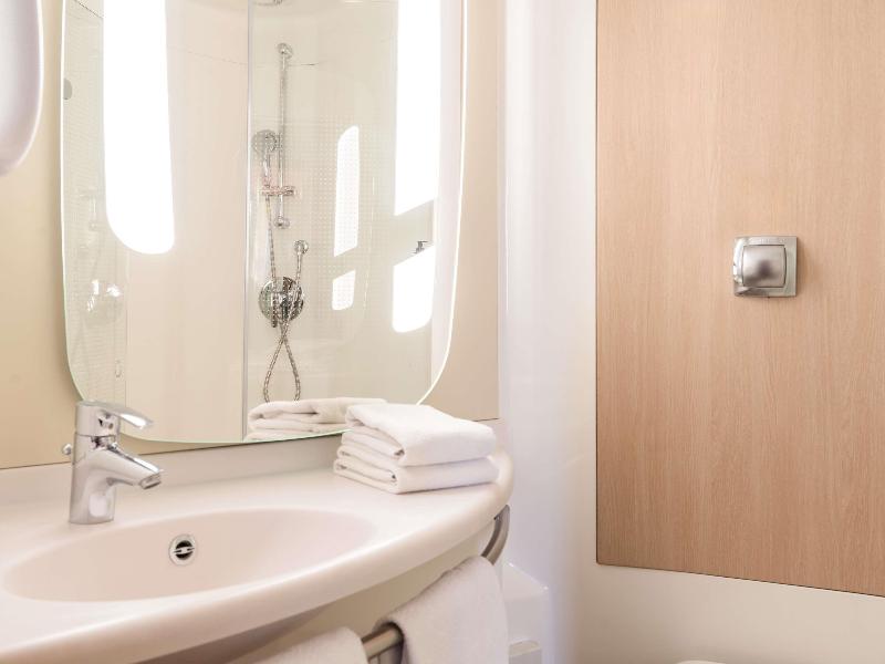 ibis Golfe de Saint Tropez image
