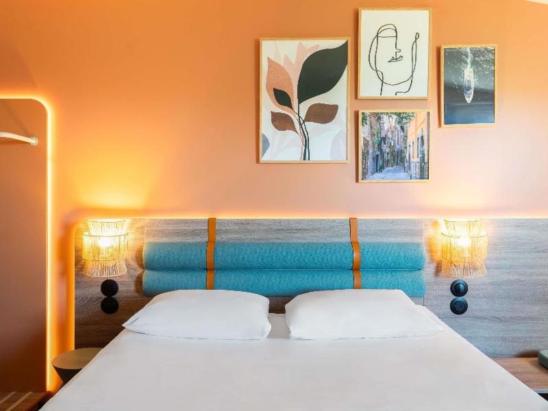 ibis Golfe de Saint Tropez image