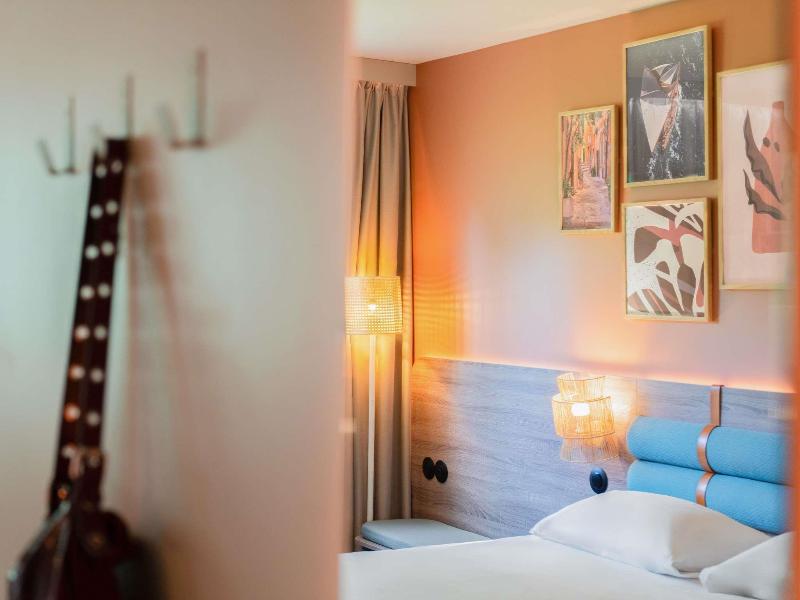 ibis Golfe de Saint Tropez image