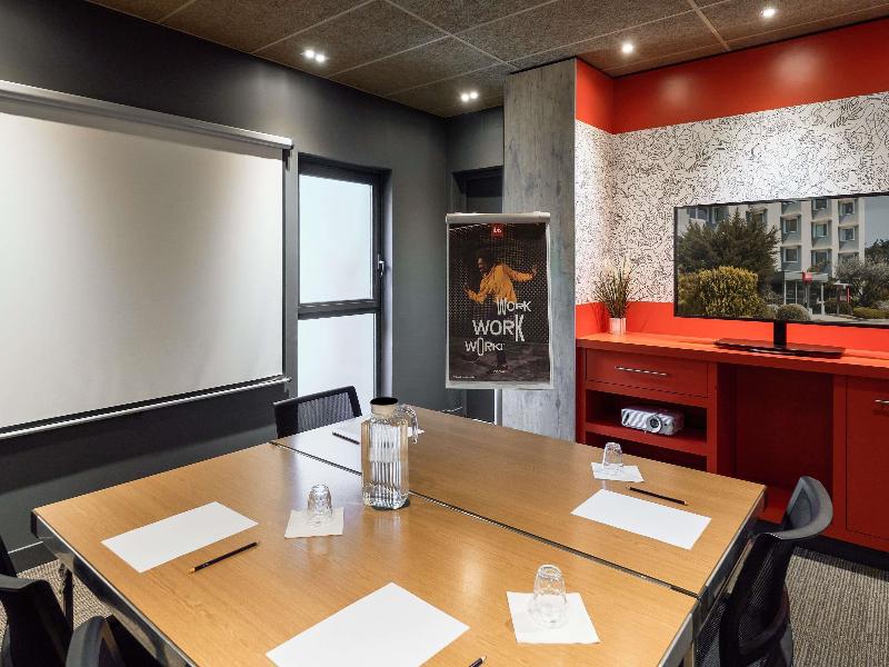ibis Toulon La-Seyne image