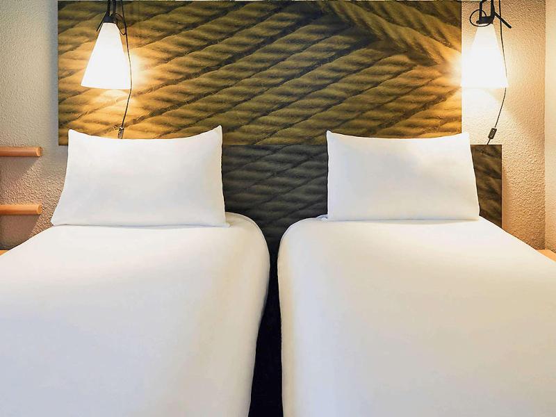 ibis Toulon La-Seyne image